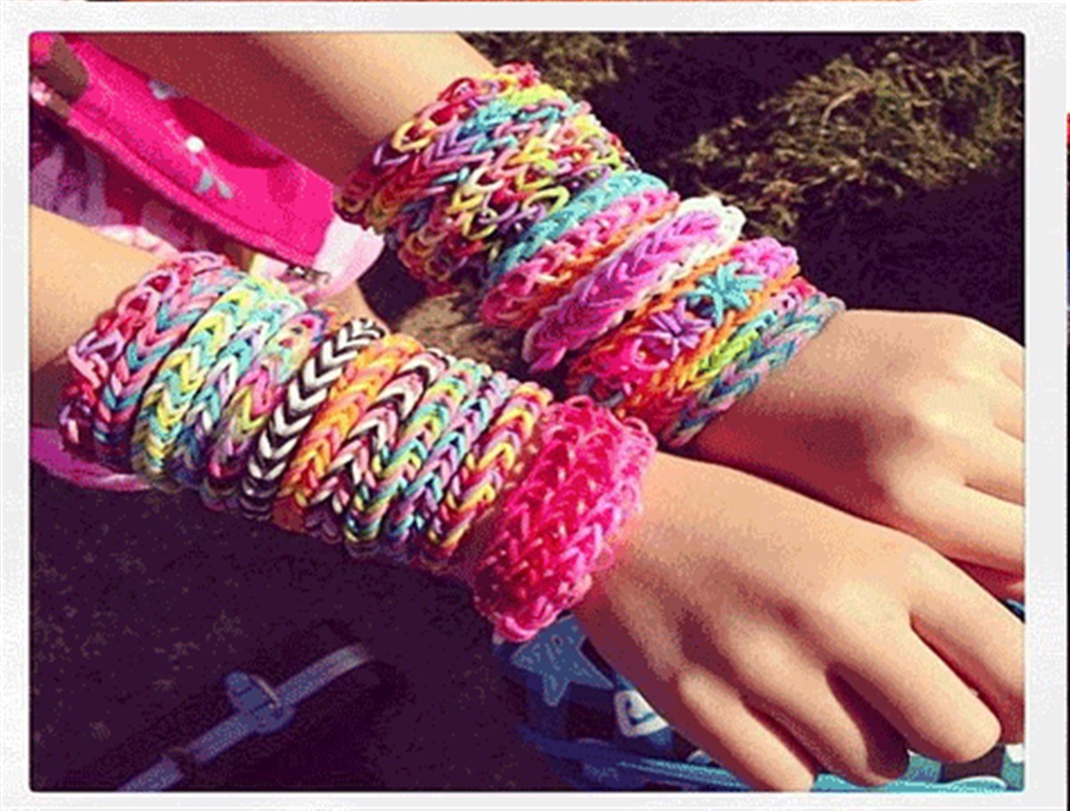 Örgü Tezgahlı 600 Parça Lastik Bileklik Yapma Seti