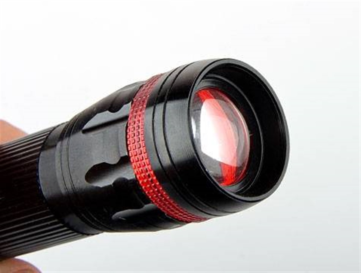 Power Ledli Zoomlu 2 Km Menzilli Alüminyum El Feneri Asorti