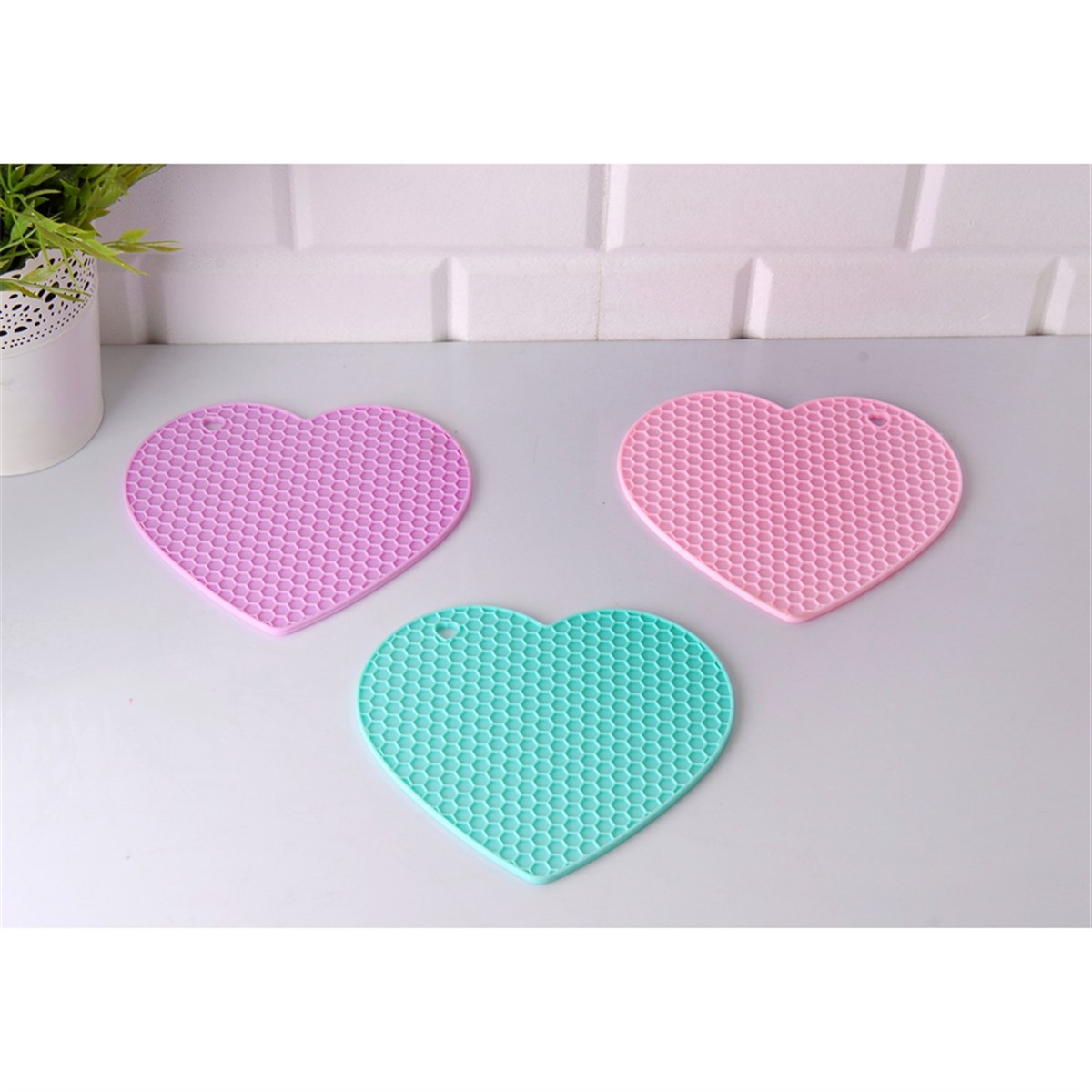 Kalp Tasarımlı Petek Desenli Silikon Nihale Asorti